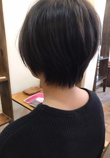 BEFORE&AFTERあり　直毛でも柔らかい質感になるショートボブ